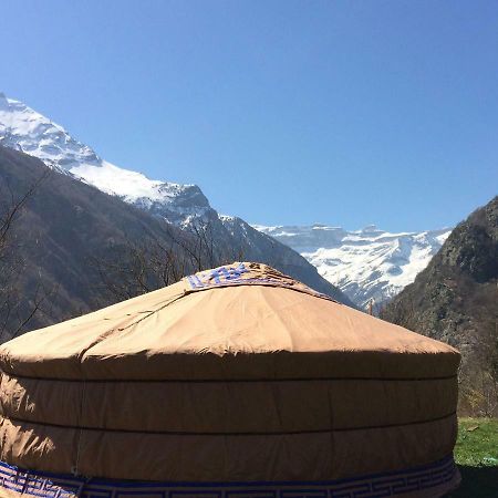 Yourtes Mongoles Gavarnie Gèdre Exteriér fotografie